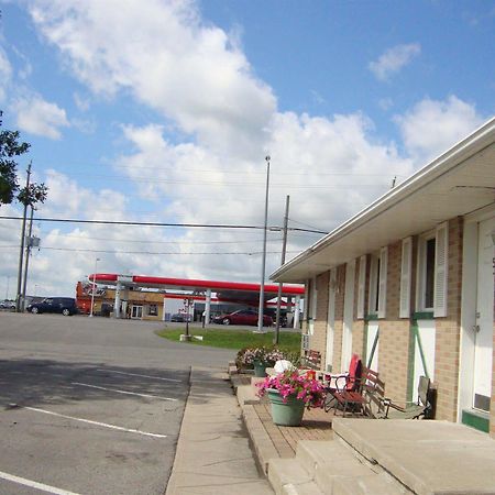 Royal Napanee Inn Greater Napanee Экстерьер фото