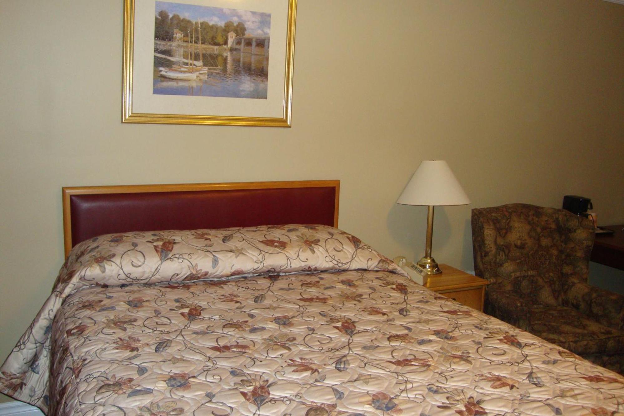 Royal Napanee Inn Greater Napanee Экстерьер фото