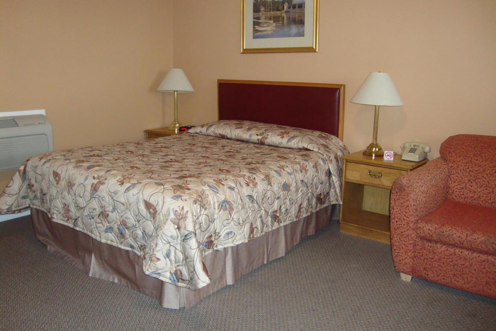 Royal Napanee Inn Greater Napanee Экстерьер фото